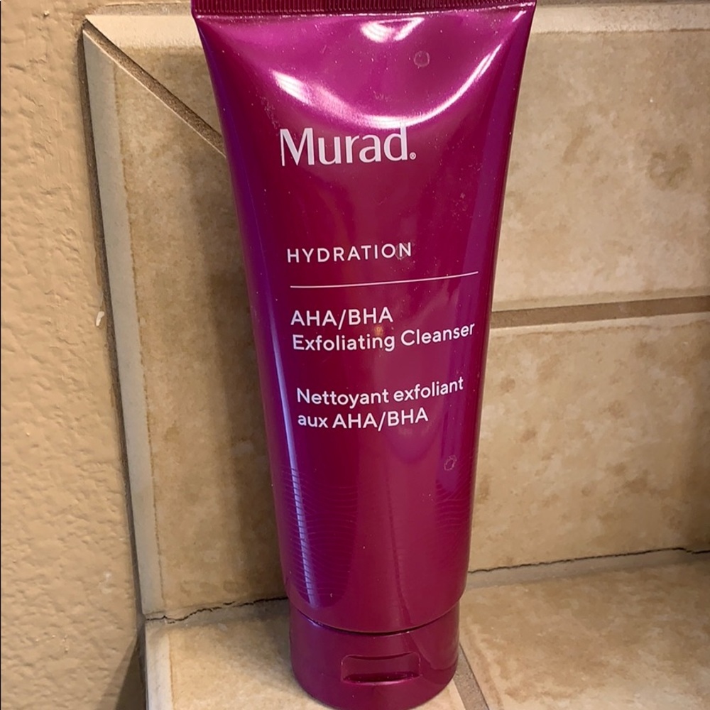 NEW - Murad AHA/BHA Exfoliating Cleanser